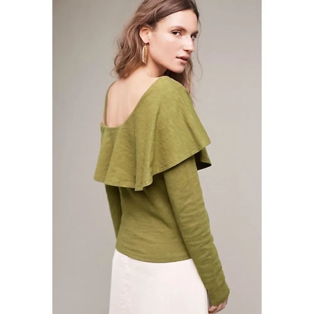 ✨HP✨Asymmetrical Ruffle Top✨ - Picture 2 of 3